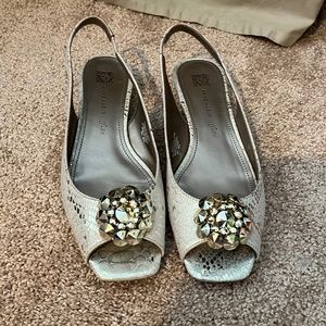 Anne Klein slingback dress shoes with peep toe embellishment, like new, size 8.5